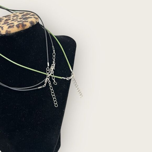 Bohemian pendant plus a cord necklace - Picture 7 of 8